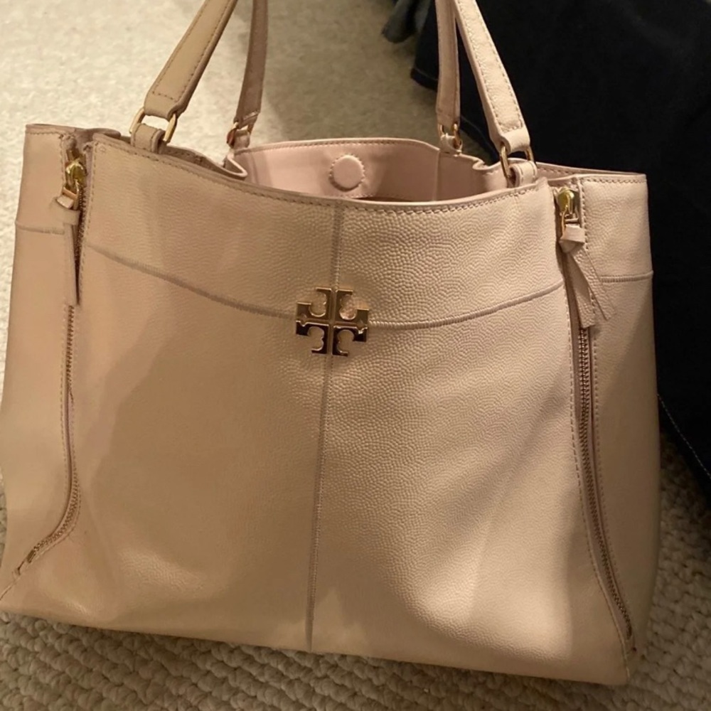 Tory Burch Robinson Tote, light. oak